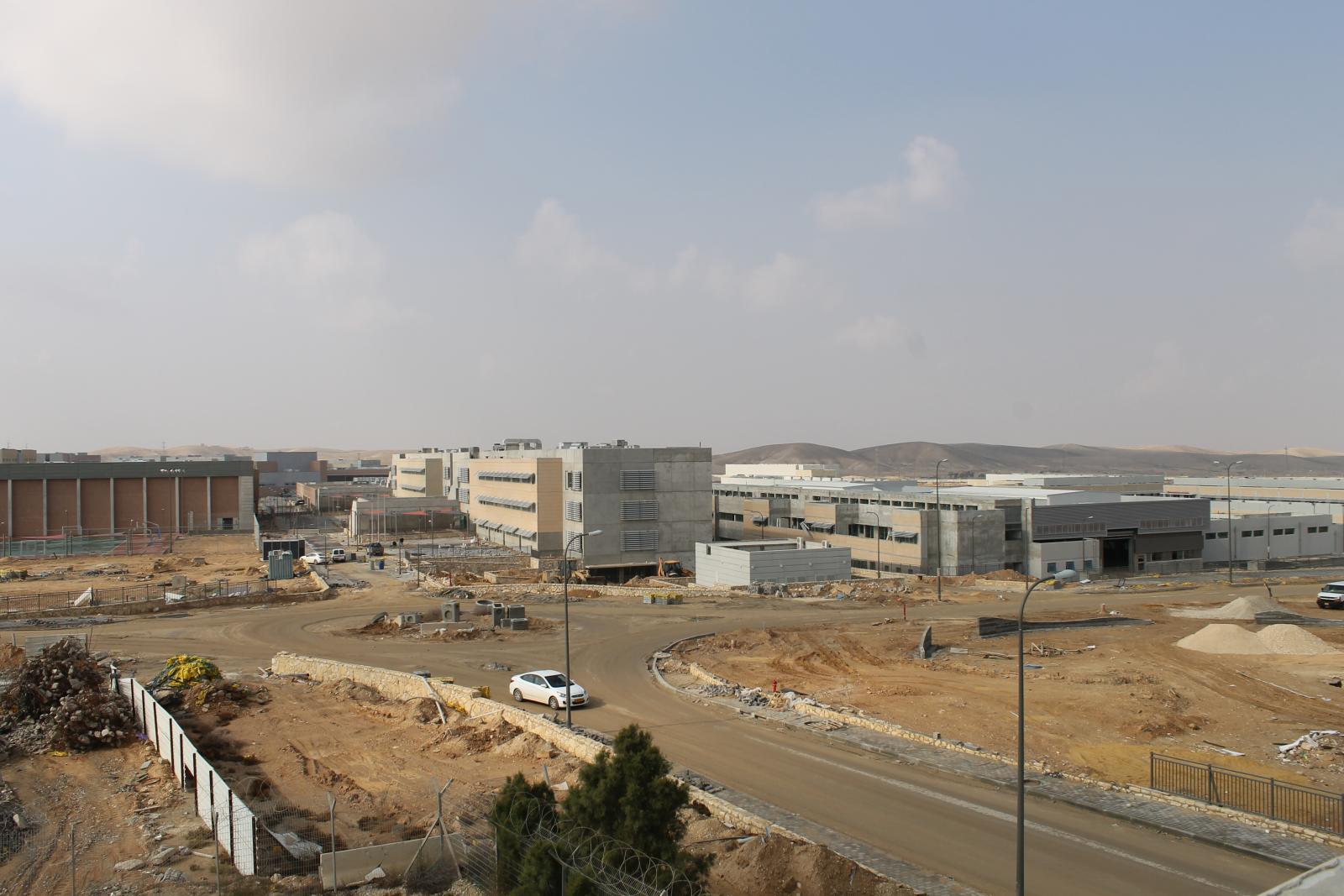 התקווה שאכזבה. עיר הבה''דים (צילום: דני בלר)